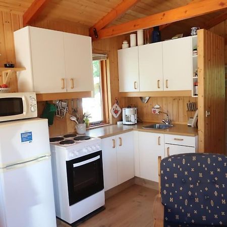 Cottage With Hot Tub In Beautiful Surroundings Hroarsstathir Exterior photo