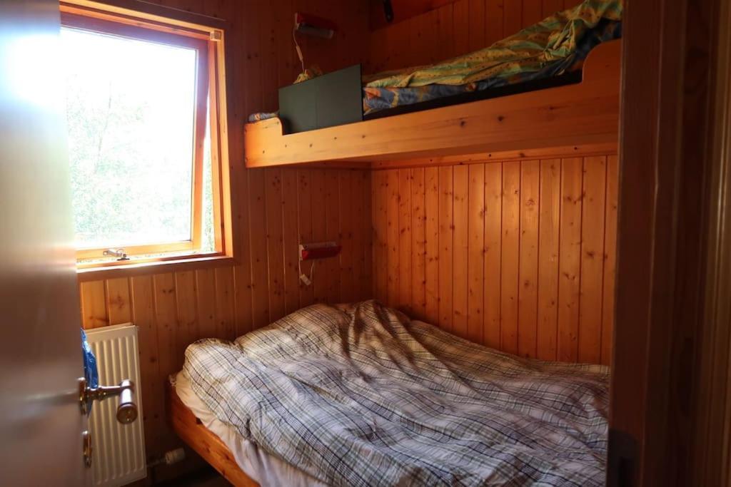 Cottage With Hot Tub In Beautiful Surroundings Hroarsstathir Exterior photo